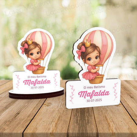 Lembrança Personalizada com Menina no Balão - Iman ou base - Laser Madeira