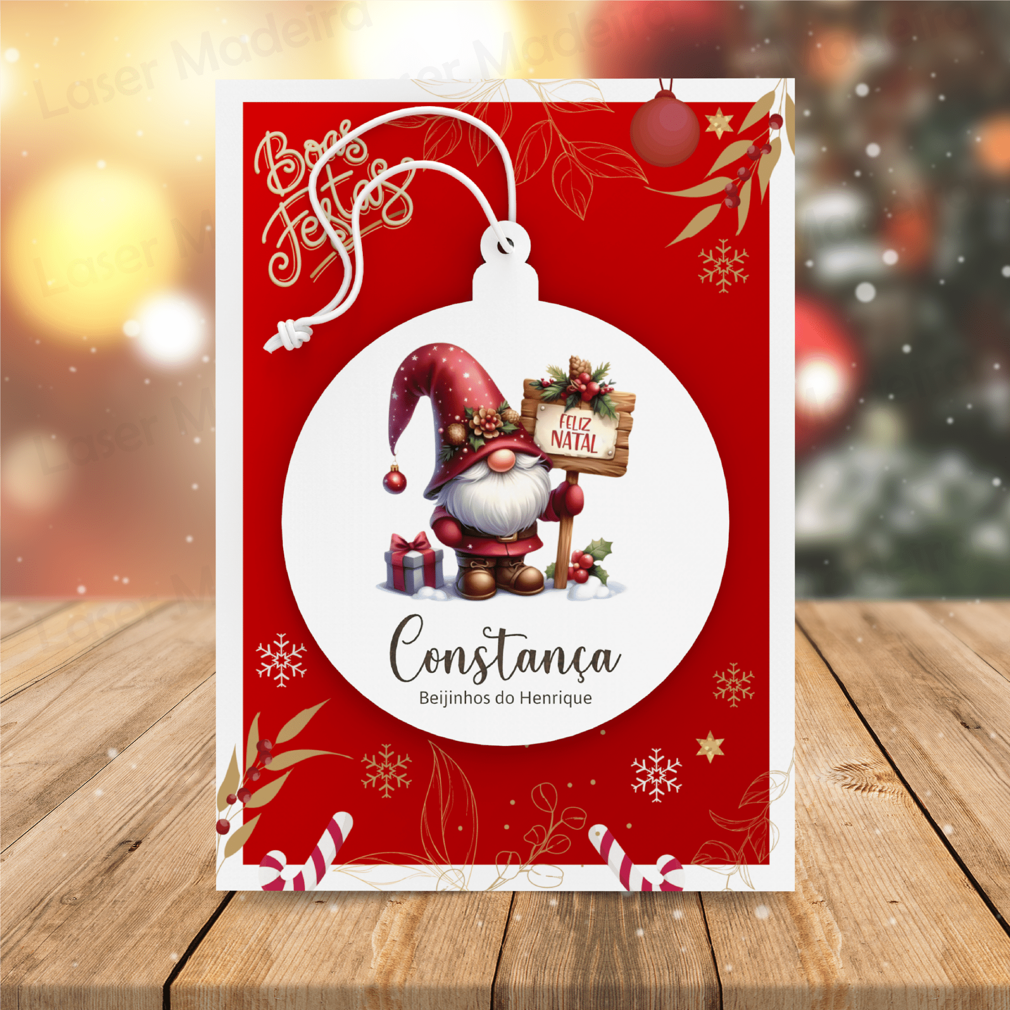 Bola de Natal Personalizada com Nome e Gnomo de Natal - Modelo 2 - Laser Madeira
