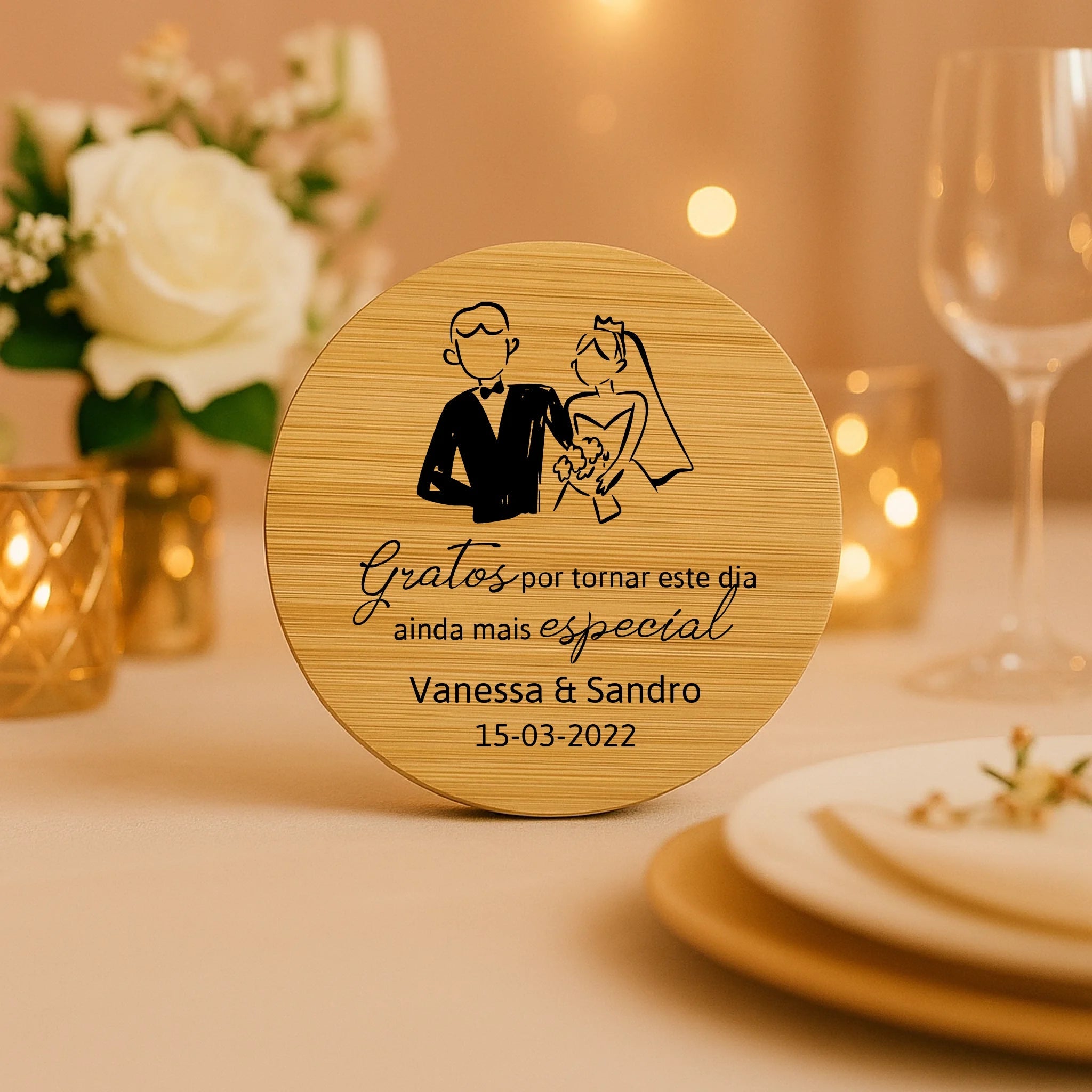 Lembrança Personalizada Descapsulador/ Espelho/ Base para Copos em Bambu - Noivos - Laser Madeira