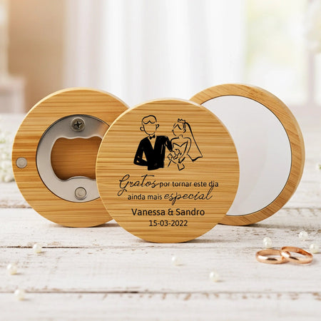 Lembrança Personalizada Descapsulador/ Espelho/ Base para Copos em Bambu - Noivos - Laser Madeira