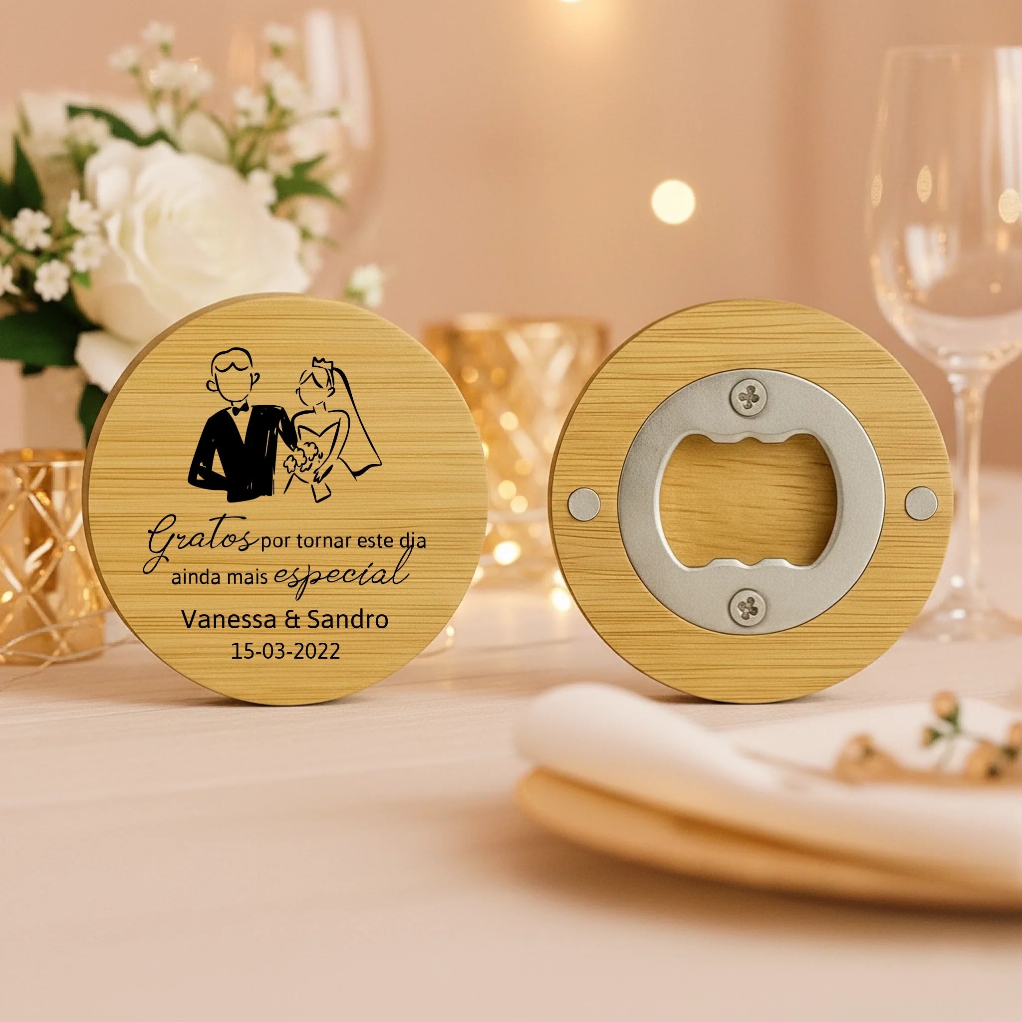 Lembrança Personalizada Descapsulador/ Espelho/ Base para Copos em Bambu - Noivos - Laser Madeira