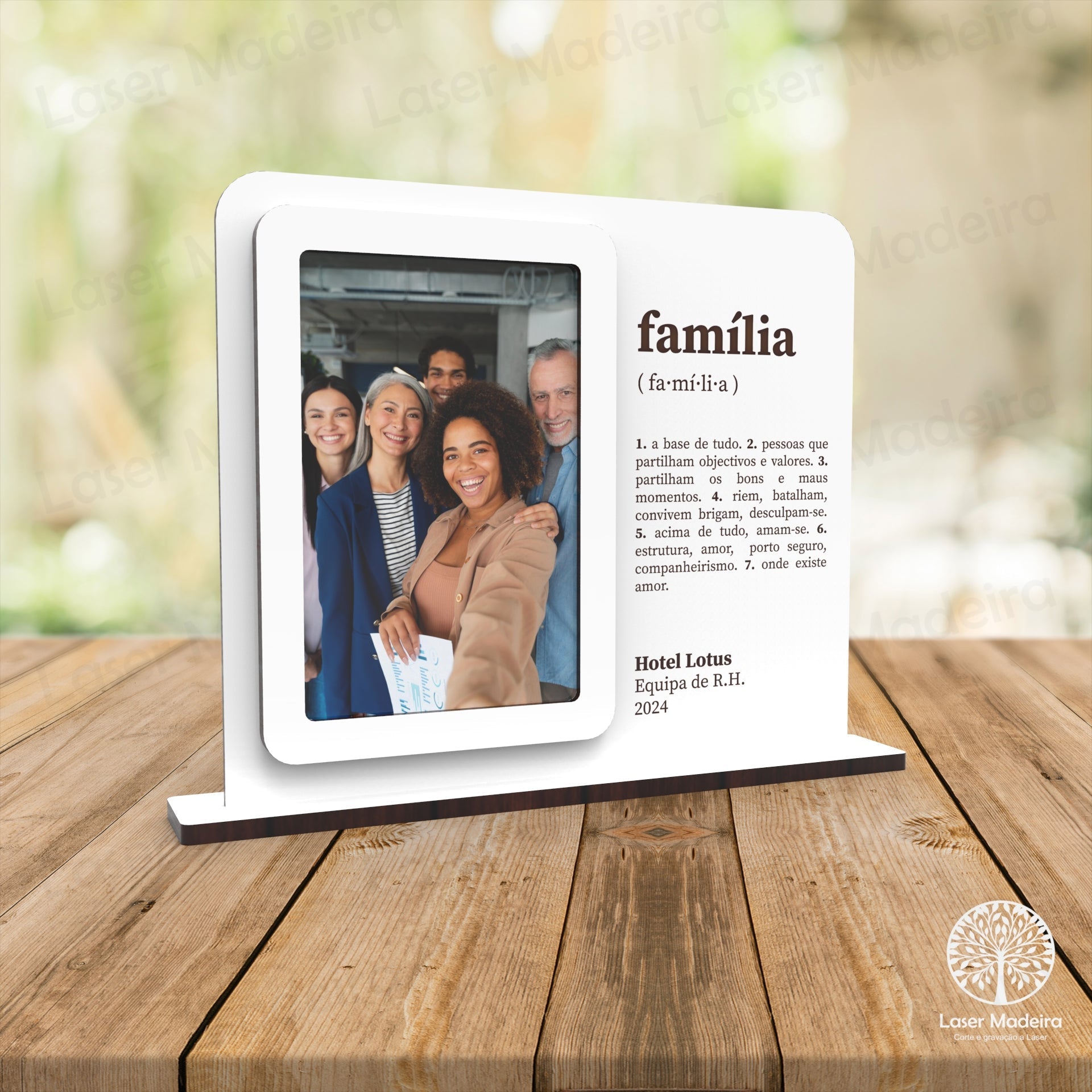 Moldura com Definição de Família - Laser Madeira
