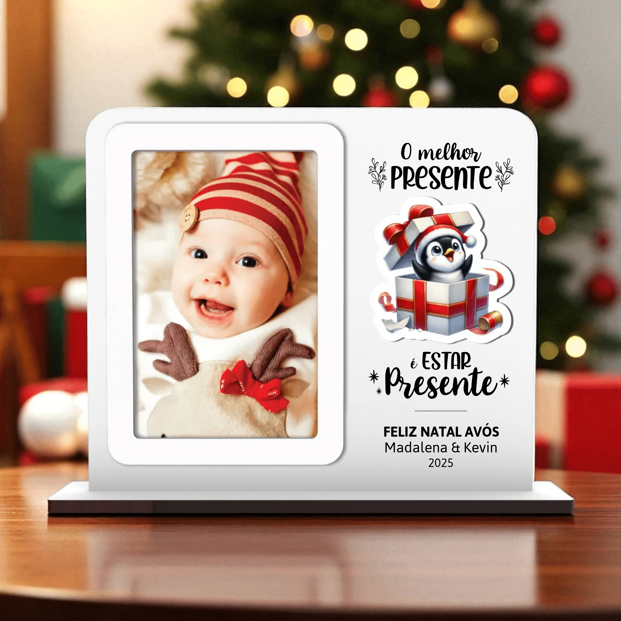 Moldura Personalizada “O melhor presente...é estar presente” com opção de aplique com o seu Desenho/Imagem | Pré - visualização em Tempo Real - Laser Madeira