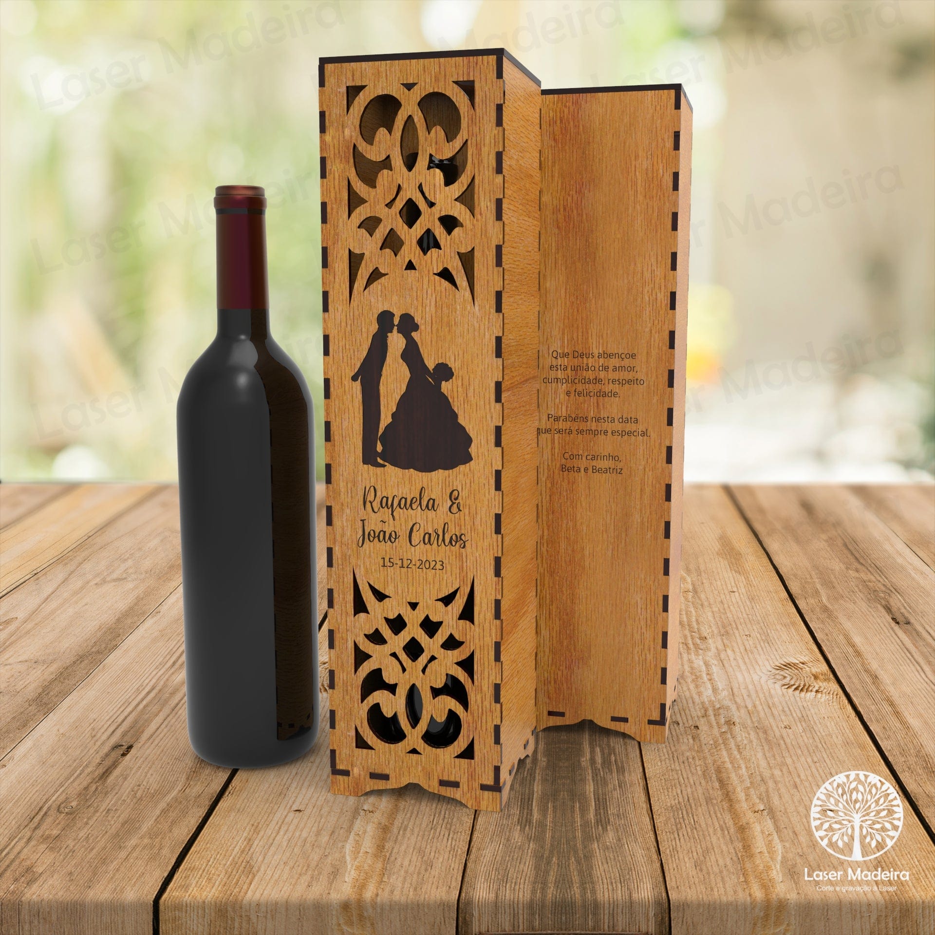 Caixa para Garrafa de Vinho Personalizada com Silhueta dos Noivos - Laser Madeira